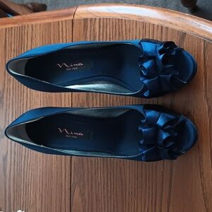 Navy blue, Nina heels size 8.5